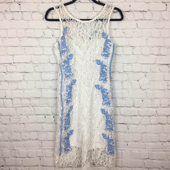 Francesca's Collections Dresses & Skirts - Francesca’s buttons Lace Dress Small